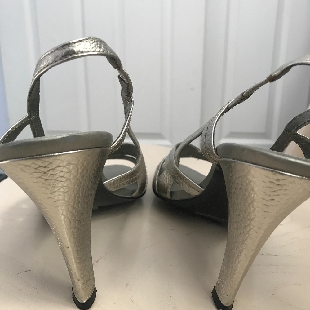 Bandolino | Silver Metallic Heels - Picture 6 of 8